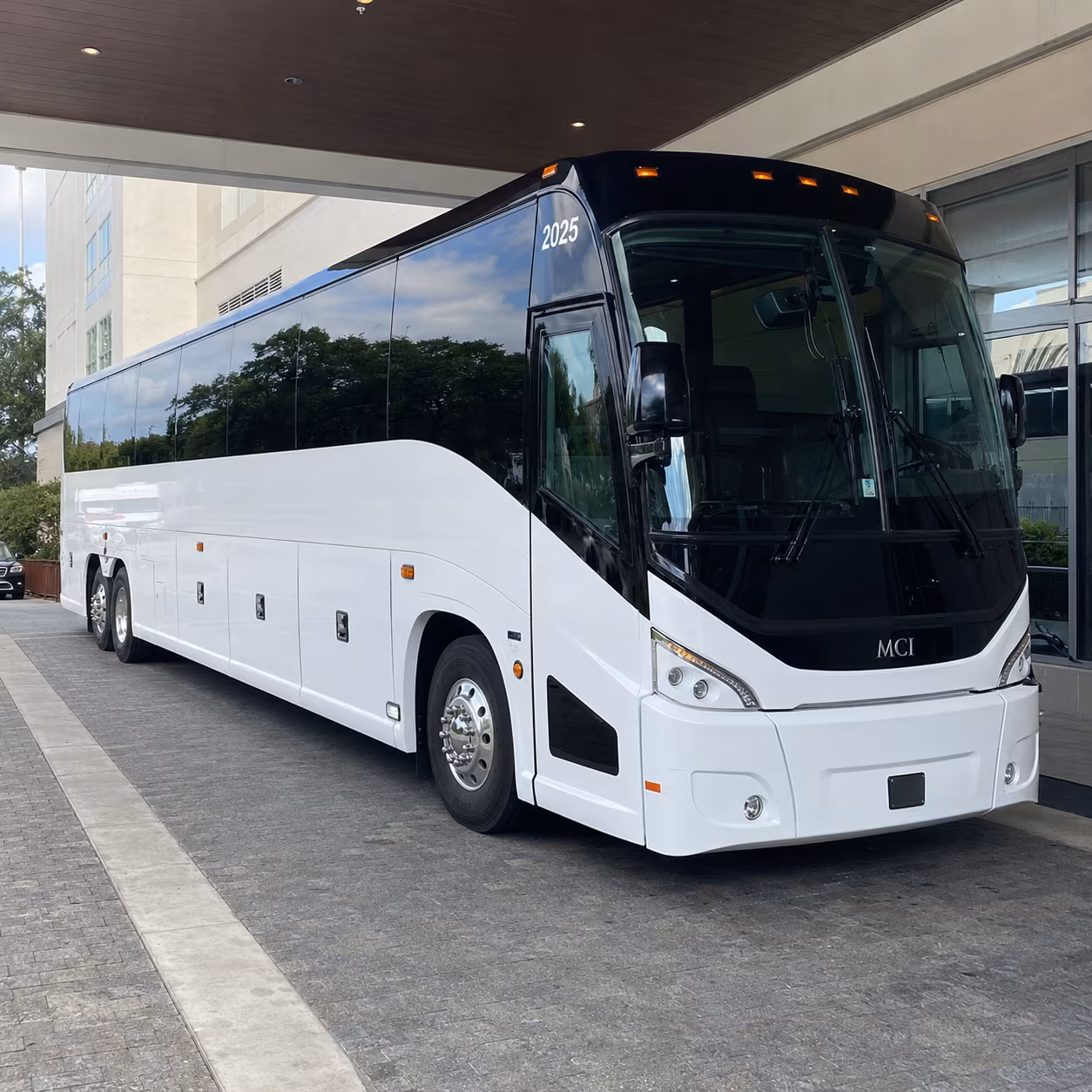 conroe 54 passenger charter bus