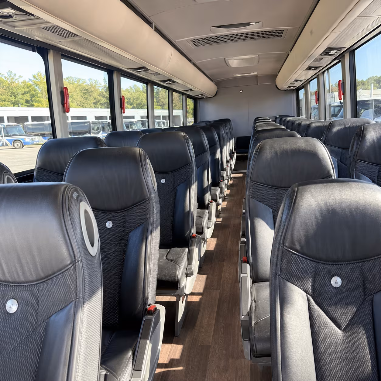 find and book transportation for your next airport transfer 3