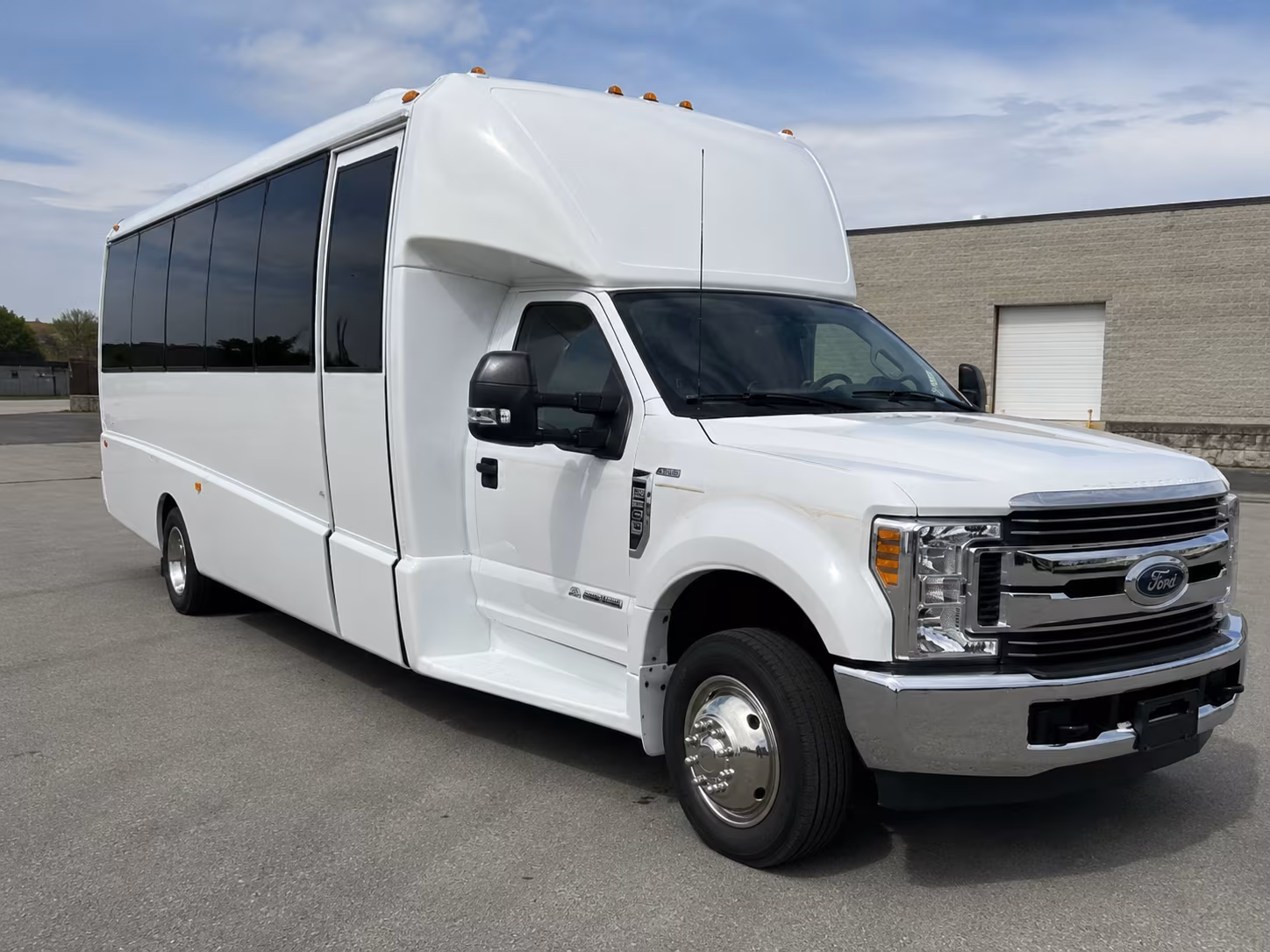 find and book transportation for your next prom 3
