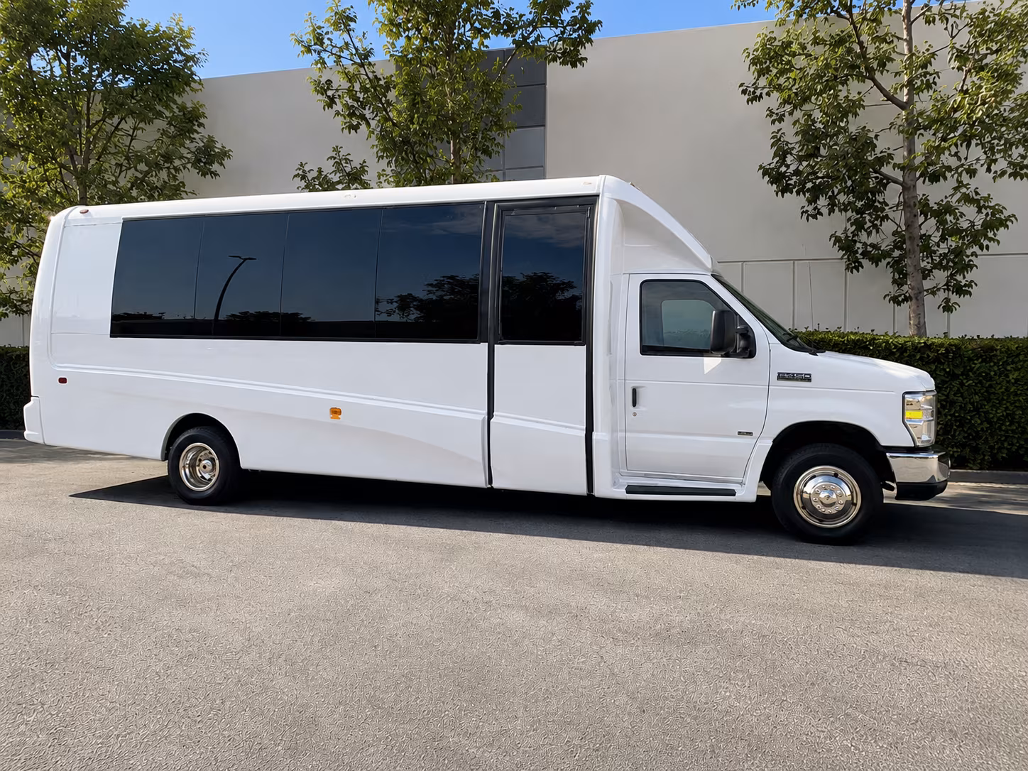 minibus rentals for spring and tomball prom groups